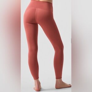 Alo Yoga 7/8 High Waist Airbrush Legging. Size M, Rust Color